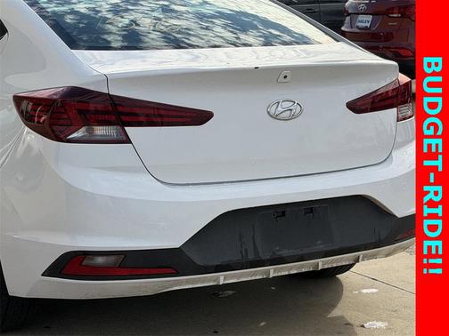 2019 Hyundai ELANTRA SE