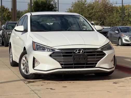 2019 Hyundai ELANTRA SE