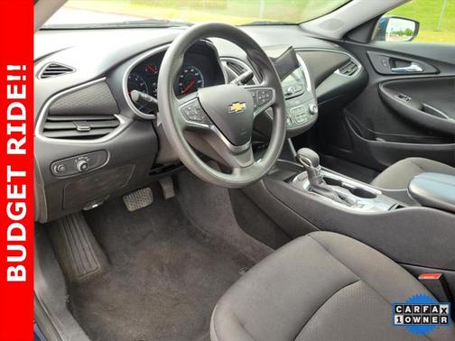 2022 Chevrolet Malibu FWD LT