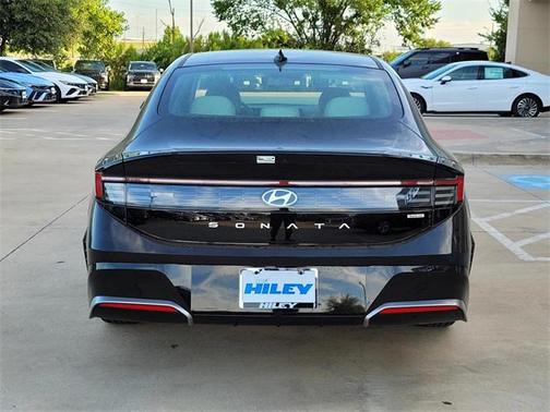 2025 Hyundai SONATA Hybrid SE