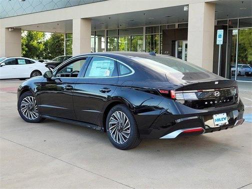 2025 Hyundai SONATA Hybrid SE