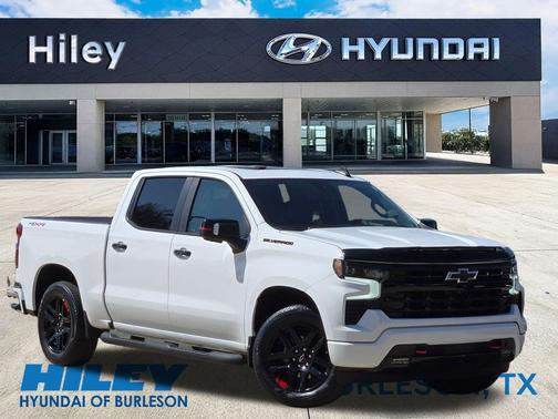 Summit White 2022 Chevrolet Silverado 1500 RST