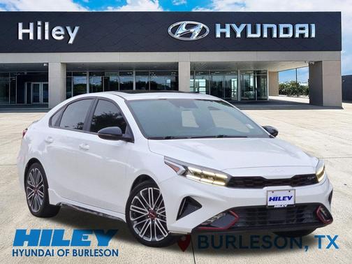 Snow White Pearl 2024 Kia Forte GT