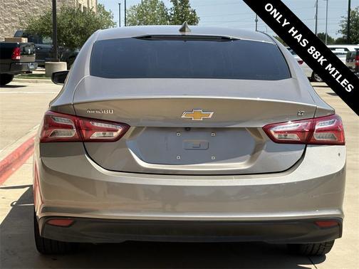 2022 Chevrolet Malibu FWD LT