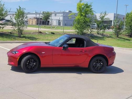 2025 Mazda MX-5 Miata Sport