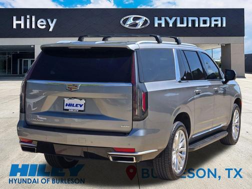 Argent Silver Metallic 2023 Cadillac Escalade ESV Luxury