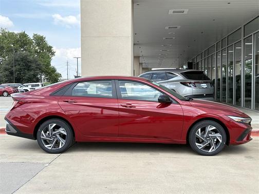 2025 Hyundai ELANTRA Sport