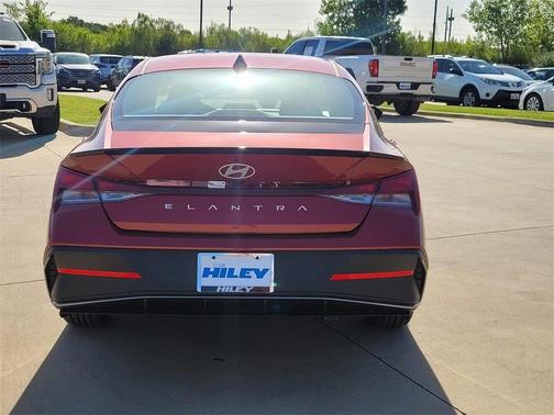 2025 Hyundai ELANTRA Sport