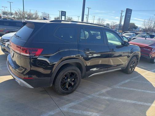 2024 Volkswagen Atlas 2.0T SE w/Technology 4MOTION