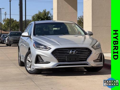 2018 Hyundai SONATA Hybrid SE