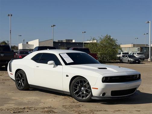 2016 Dodge Challenger R/T Scat Pack