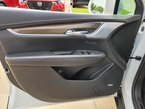 2020 Cadillac XT5 Sport