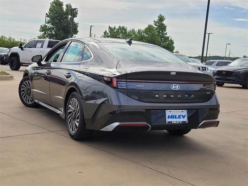 2025 Hyundai SONATA Hybrid Limited