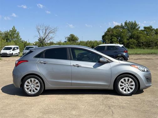 2016 Hyundai Elantra GT Base