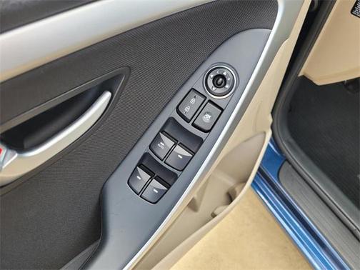 2016 Hyundai Elantra GT Base