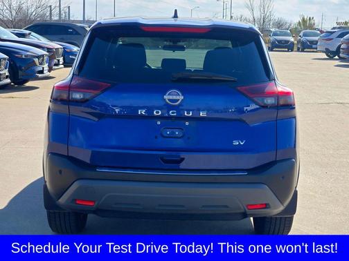 2022 Nissan Rogue SV
