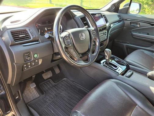 2017 Honda Ridgeline Black
