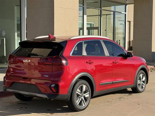 2022 Kia Niro LXS