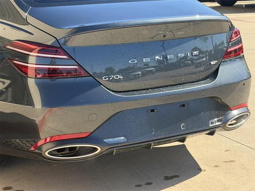 2023 Genesis G70 3.3T RWD