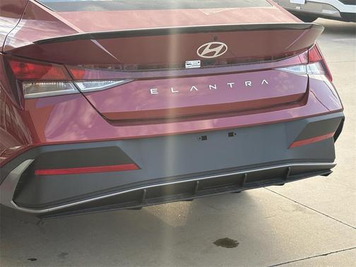2025 Hyundai ELANTRA Sport