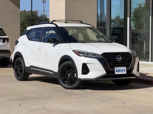 2021 Nissan Kicks SR