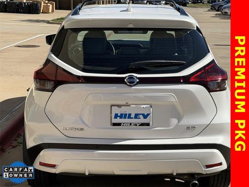 2021 Nissan Kicks SR