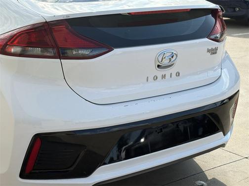 2018 Hyundai IONIQ Hybrid Blue