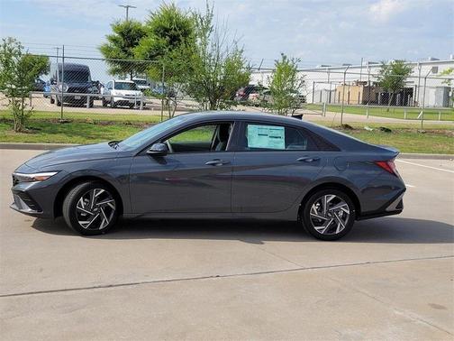 2025 Hyundai ELANTRA Sport