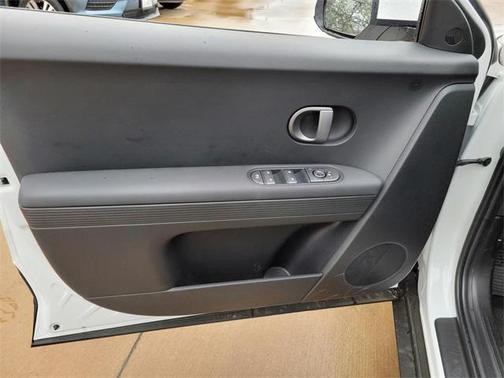 2025 Hyundai IONIQ 5 SE