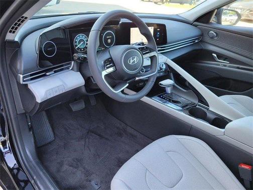 2025 Hyundai ELANTRA HEV Limited