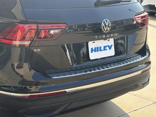 2024 Volkswagen Tiguan 2.0T Wolfsburg Edition
