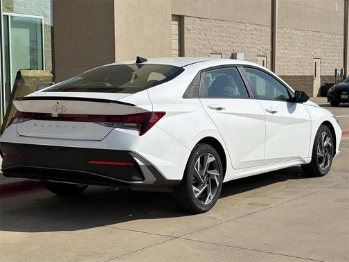 2025 Hyundai ELANTRA Sport