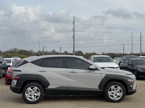 2026 Hyundai KONA SE