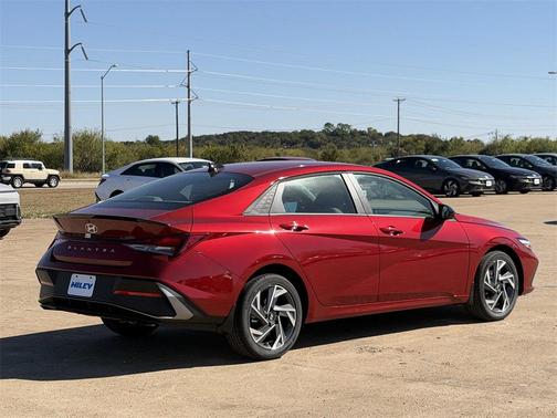 2025 Hyundai ELANTRA Sport