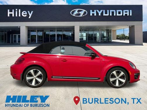 Tornado Red/Black Roof 2015 Volkswagen Beetle DSG 2.0T R-Line