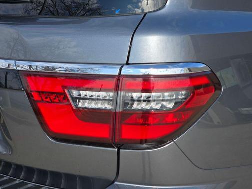 2023 Nissan Armada SV 2WD