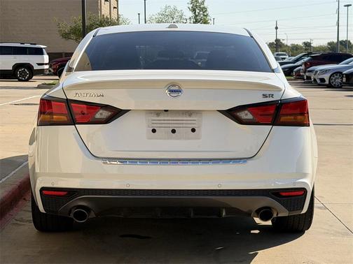2021 Nissan Altima SR FWD