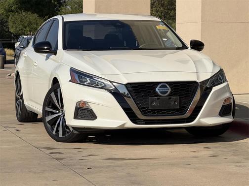 2021 Nissan Altima SR FWD