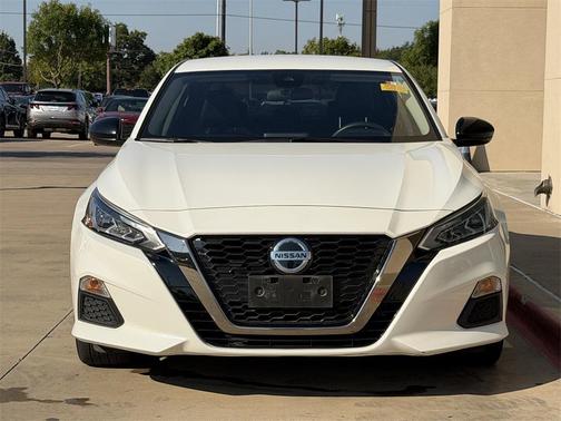 2021 Nissan Altima SR FWD