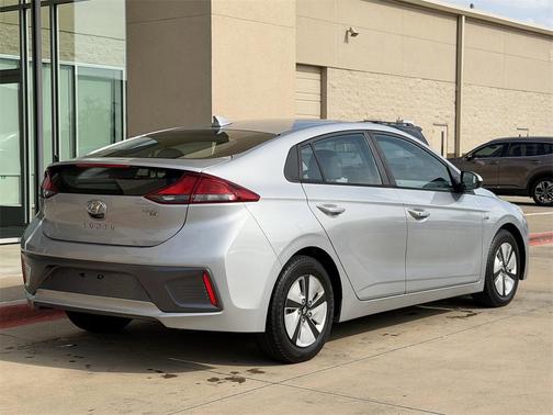 2020 Hyundai IONIQ Hybrid Blue
