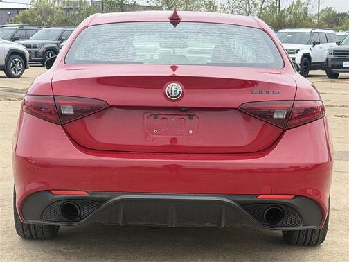 2019 Alfa Romeo Giulia Sport