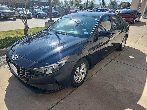 2023 Hyundai ELANTRA SE