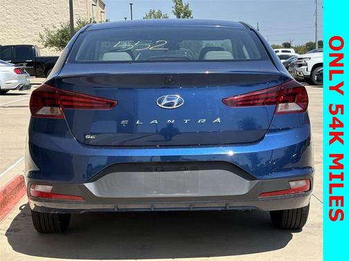 2019 Hyundai ELANTRA SE