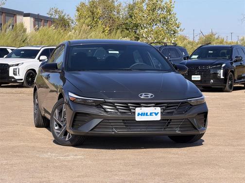 2025 Hyundai ELANTRA Sport
