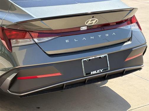 2025 Hyundai ELANTRA Sport