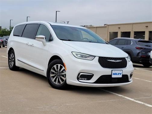 2022 Chrysler Pacifica Hybrid Limited
