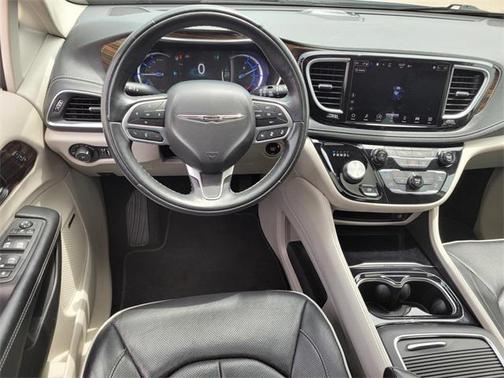 2022 Chrysler Pacifica Hybrid Limited