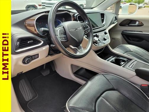 2022 Chrysler Pacifica Hybrid Limited