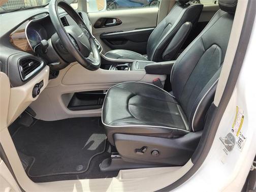 2022 Chrysler Pacifica Hybrid Limited
