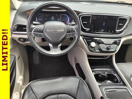 2022 Chrysler Pacifica Hybrid Limited